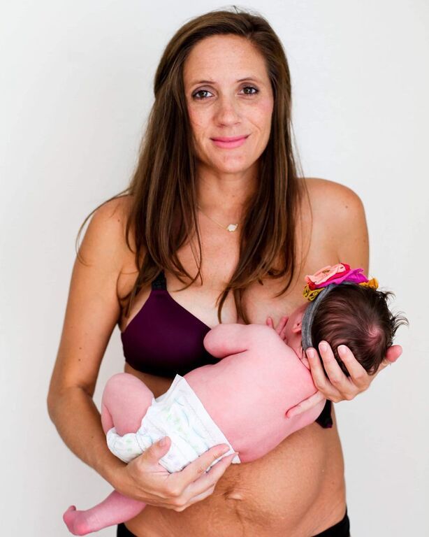 Πριν και μετά: Μαμά ποζάρει μετά τον τοκετό και στέλνει το δικό της μήνυμα