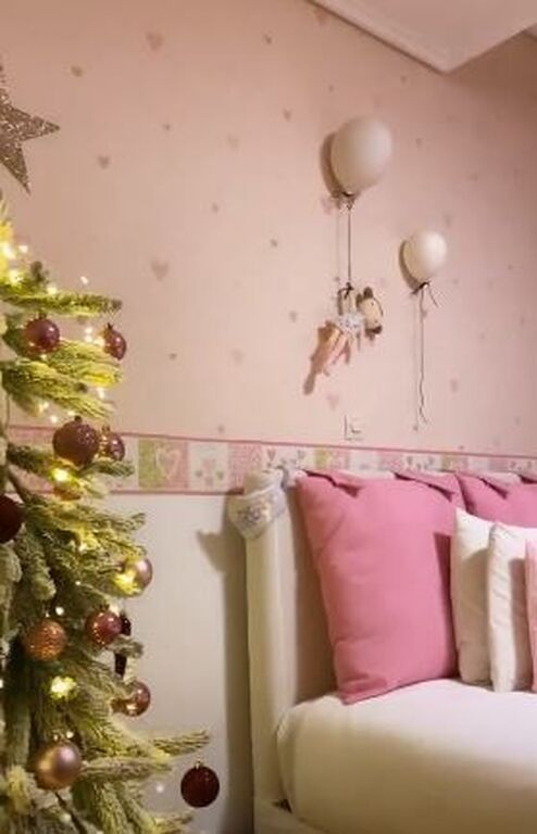 Έλενα Ασημακοπούλου: Το χριστουγεννιάτικο δέντρο στο παιδικό δωμάτιο