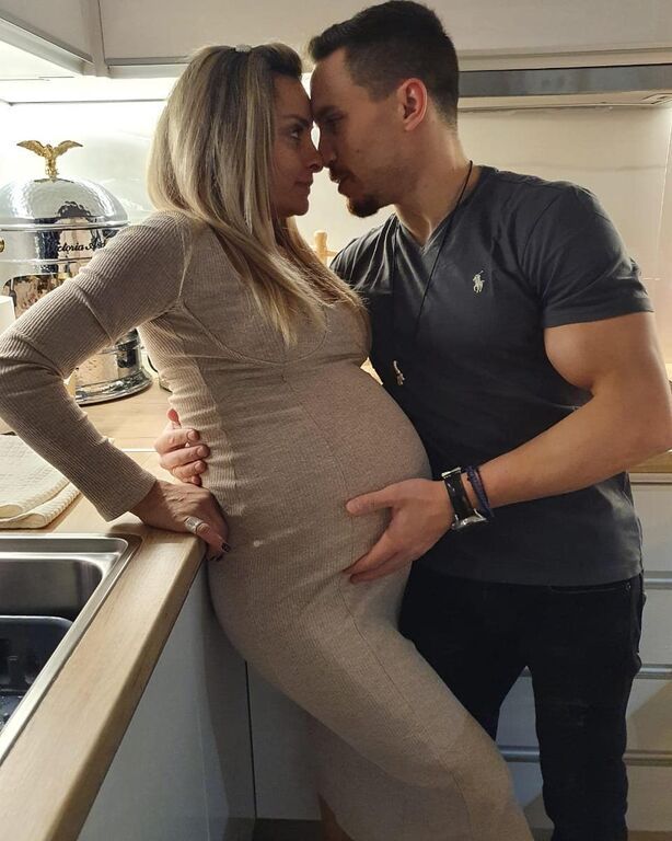 Βασιλική Μιλλούση: Οι φωτογραφίες στο Instagram λίγο πριν γεννήσει