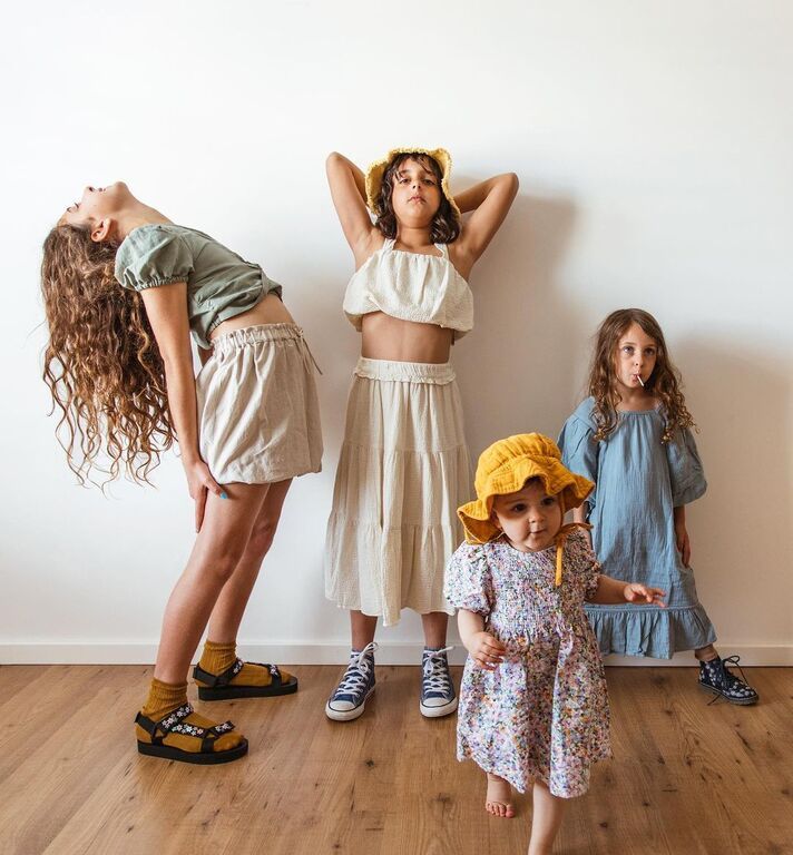 Μαμά τεσσάρων κοριτσιών ανεβάζει τις πιο απίθανες φωτογραφίες τους (pics)