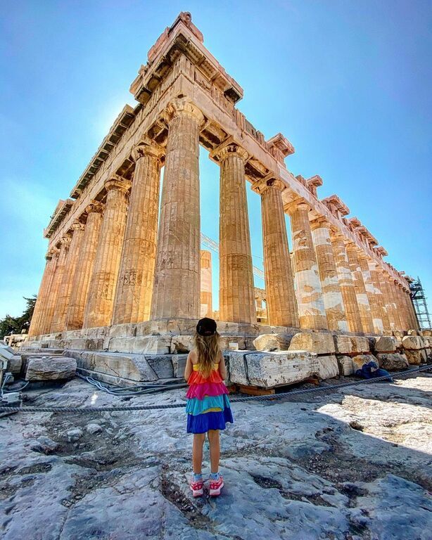 Ρούλα Ρέβη: Τα δίδυμα κάνουν ποδήλατο κι εκείνη τα βιντεοσκοπεί (pics&vid)