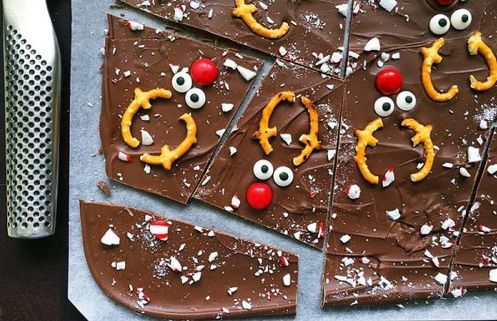 Παγώστε και έπειτα σπάστε σε κομμάτια με το χέρι.