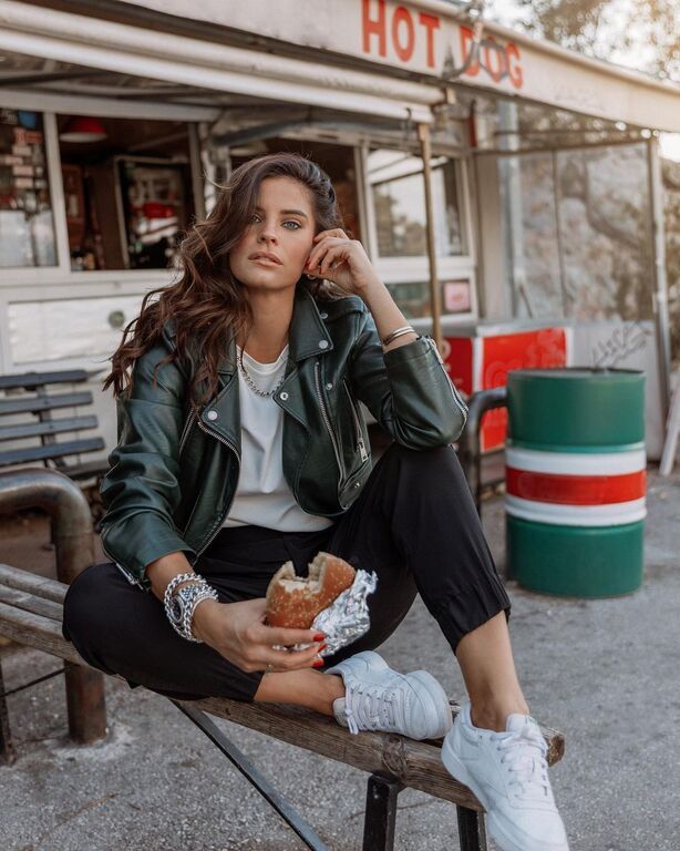 Χριστίνα Μπόμπα: Οι φωτογραφίες της λίγο πριν την αποκάλυψη της εγκυμοσύνης