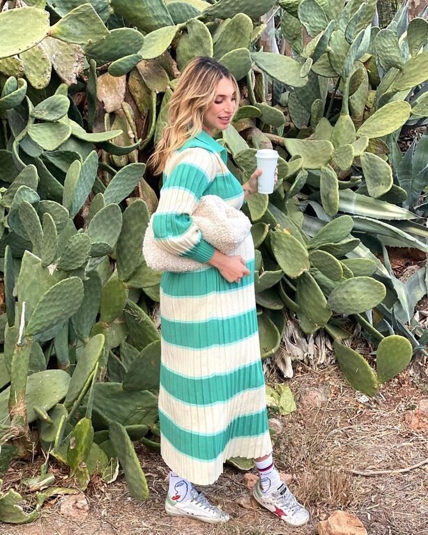 Ένα μάλλινο ριγέ φόρεμα (ειδικά αν είσαι έγκυος), όπως η Μαρίζα Μπαιρακτάρη