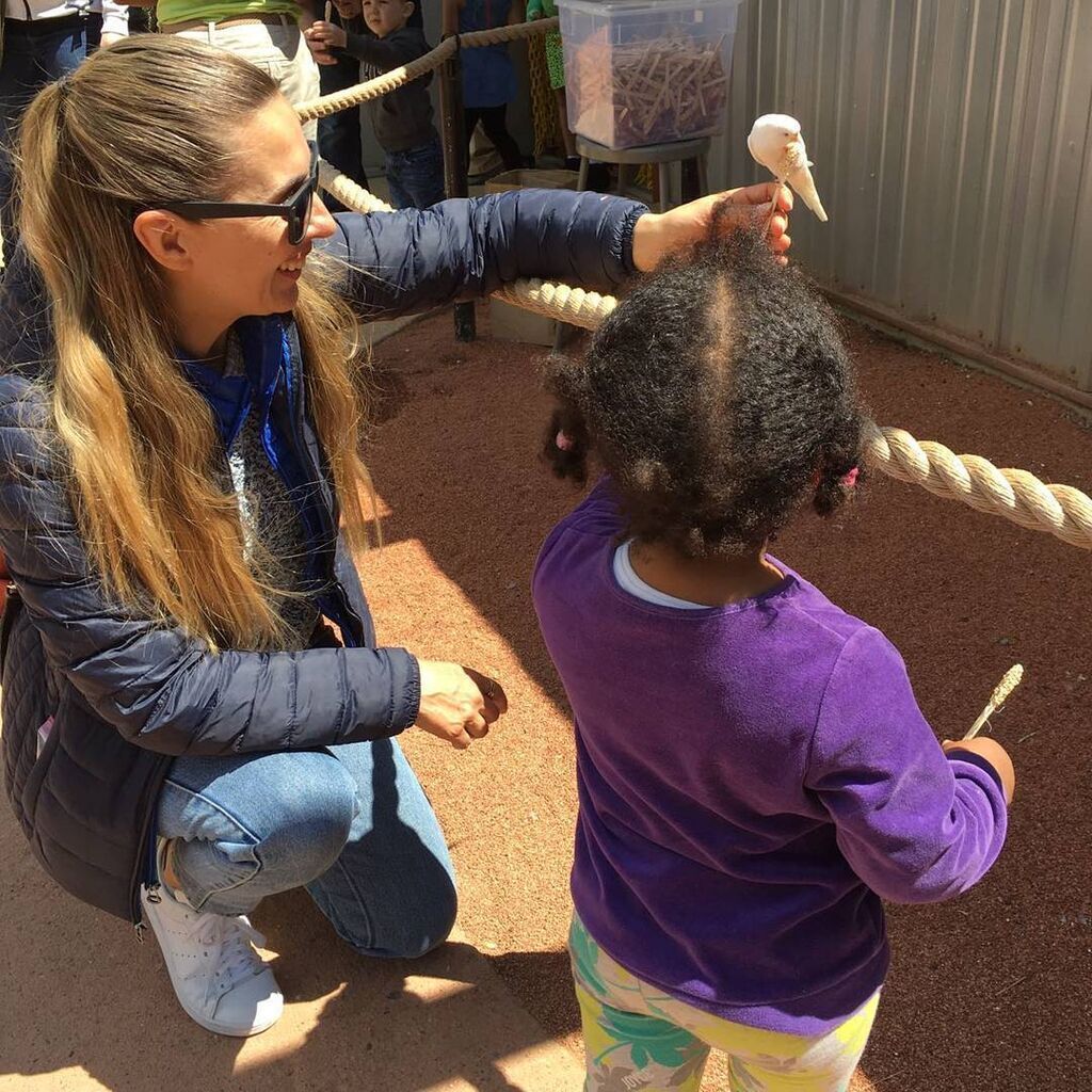 Βίκυ Βολιώτη: Μας δείχνει την κόρη της μετά από καιρό (pics)