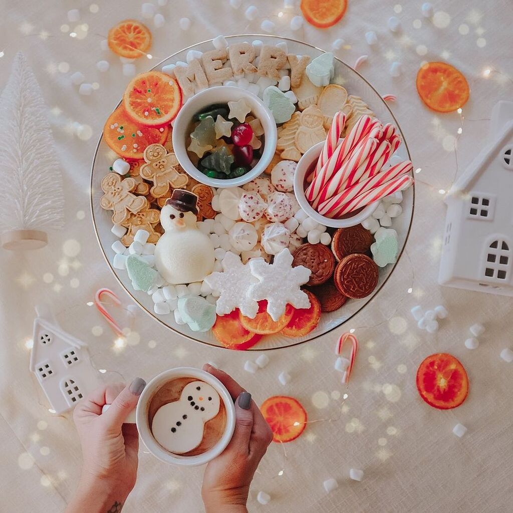 Οι απίθανες χριστουγεννιάτικες φωτογραφίες μιας μαμάς