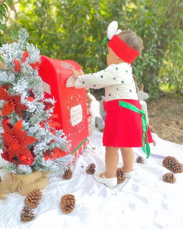 Αυτή η μπέμπα έχει ενθουσιάσει το διαδίκτυο με το στιλ της (pics) 
