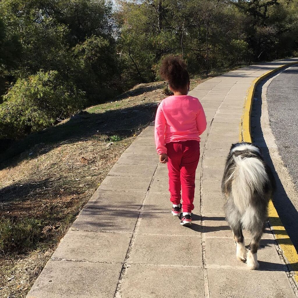 Βίκυ Βολιώτη: Δείτε πώς την φωτογράφισε η κόρη της (pics)