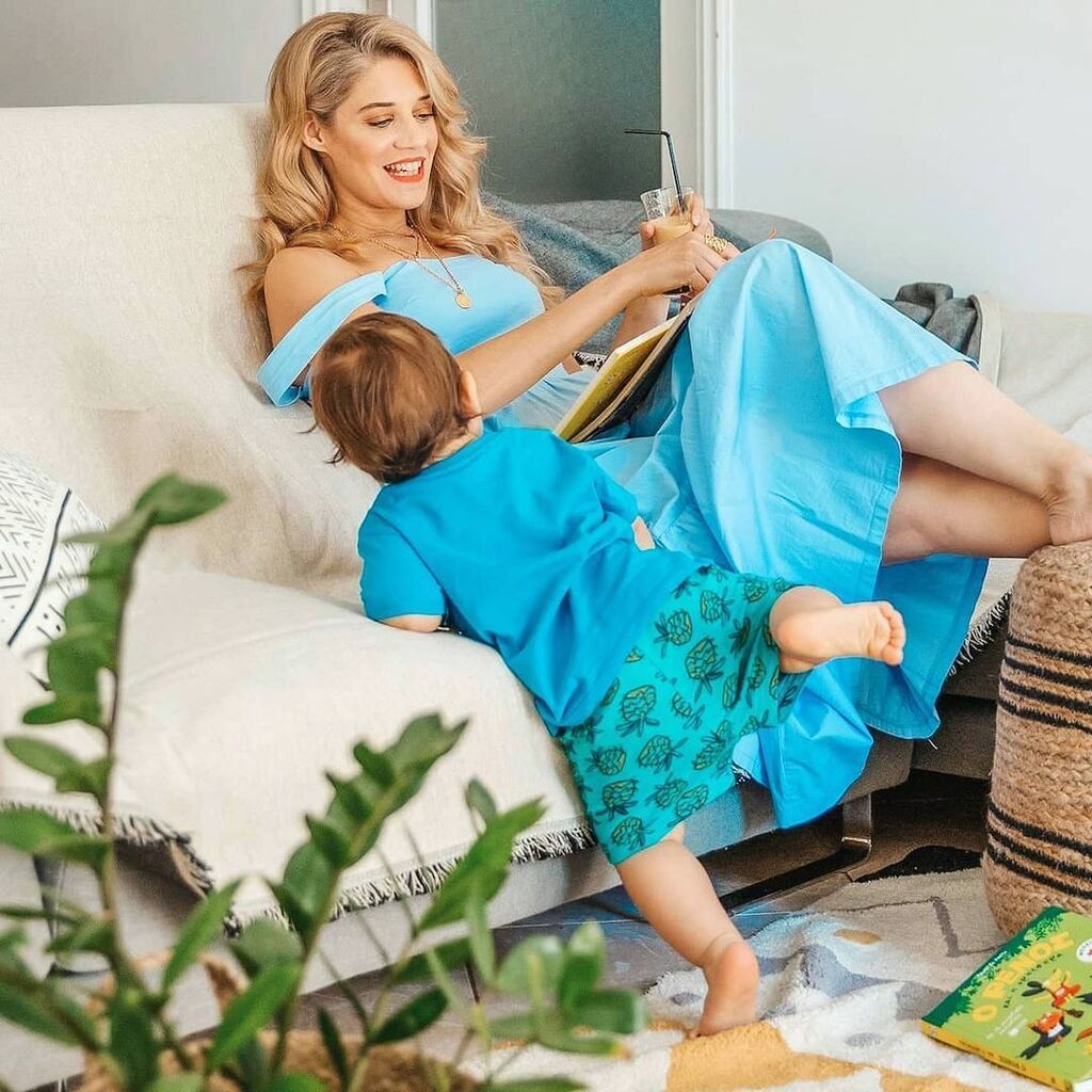 Τζένη Θεωνά: Η τρυφερή φωτογραφία με τον γιο και τη μητέρα της 