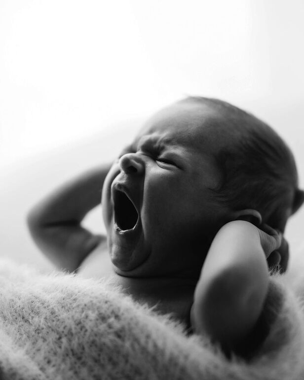 Αυτά τα ασπρόμαυρα πορτρέτα μωρών που θα λατρέψετε (pics)