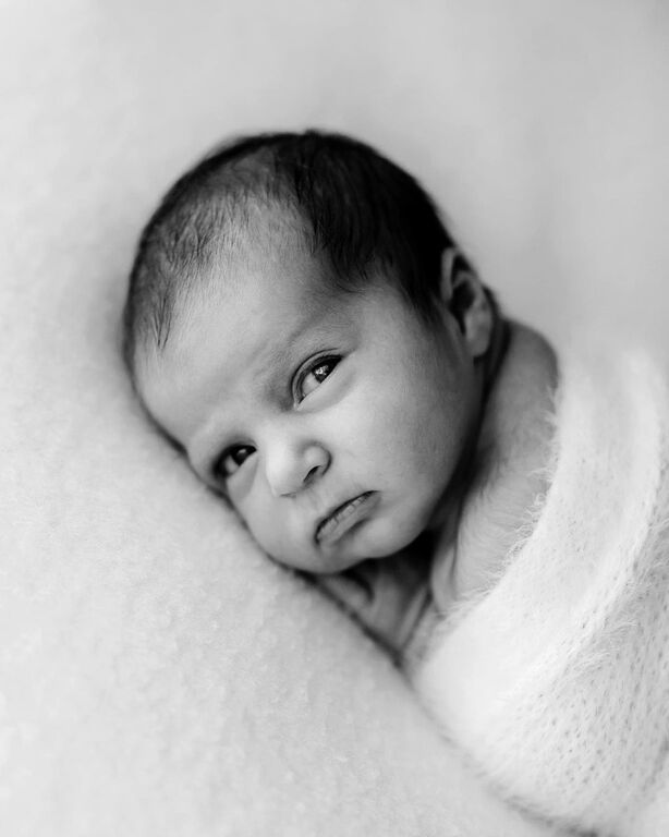 Αυτά τα ασπρόμαυρα πορτρέτα μωρών που θα λατρέψετε (pics)