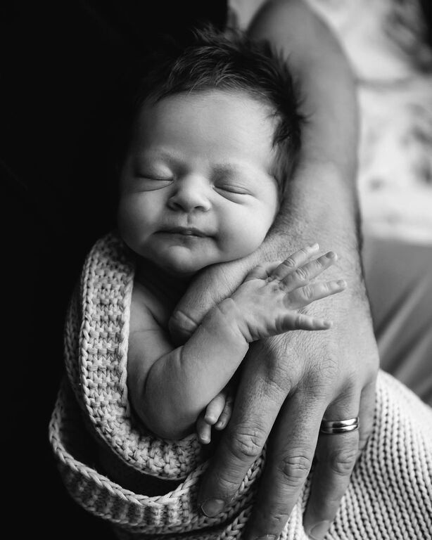 Αυτά τα ασπρόμαυρα πορτρέτα μωρών που θα λατρέψετε (pics)