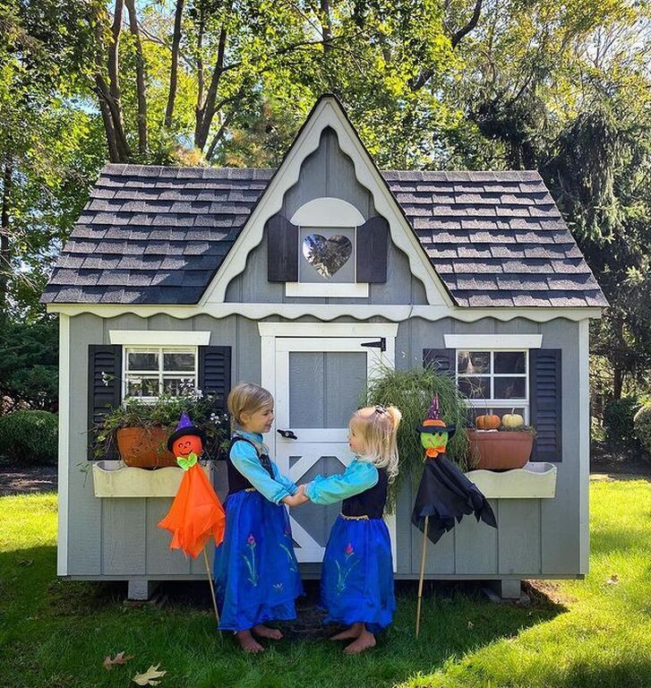 Nicky Hilton: Δείτε τον θρόνο της κόρης της (pics)