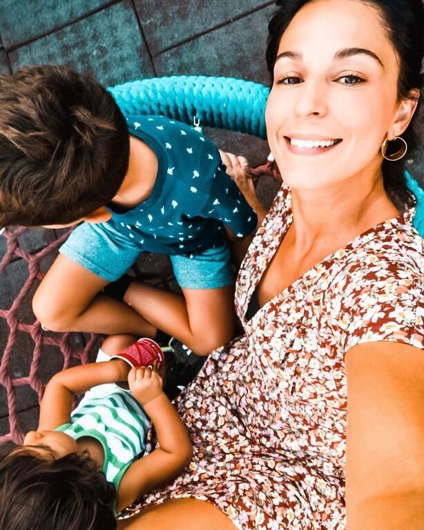 Κατερίνα Παπουτσάκη: Η selfie  με τον μικρό της γιο είναι το κάτι άλλο 