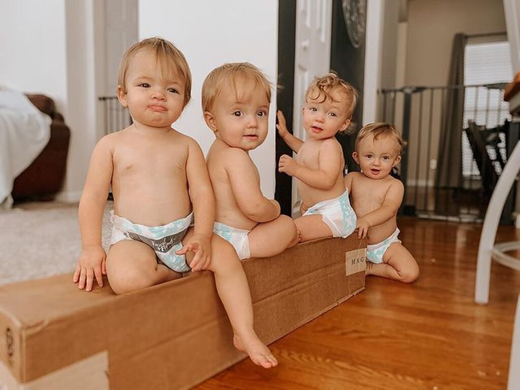 Η ζωή με τετράδυμα μέσα από φωτογραφίες (vid)