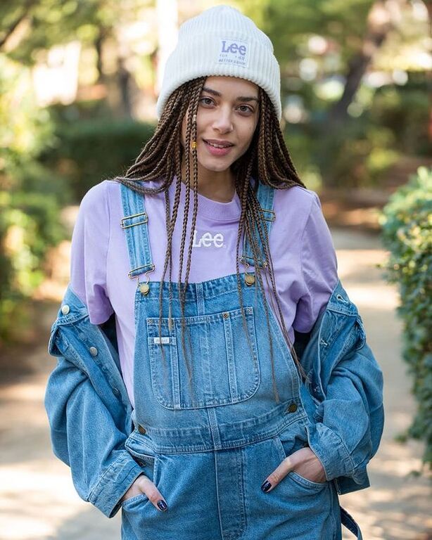 Γνωστή Ελληνίδα μαμά κάλυψε την φουσκωμένη της κοιλίτσα με γύψο