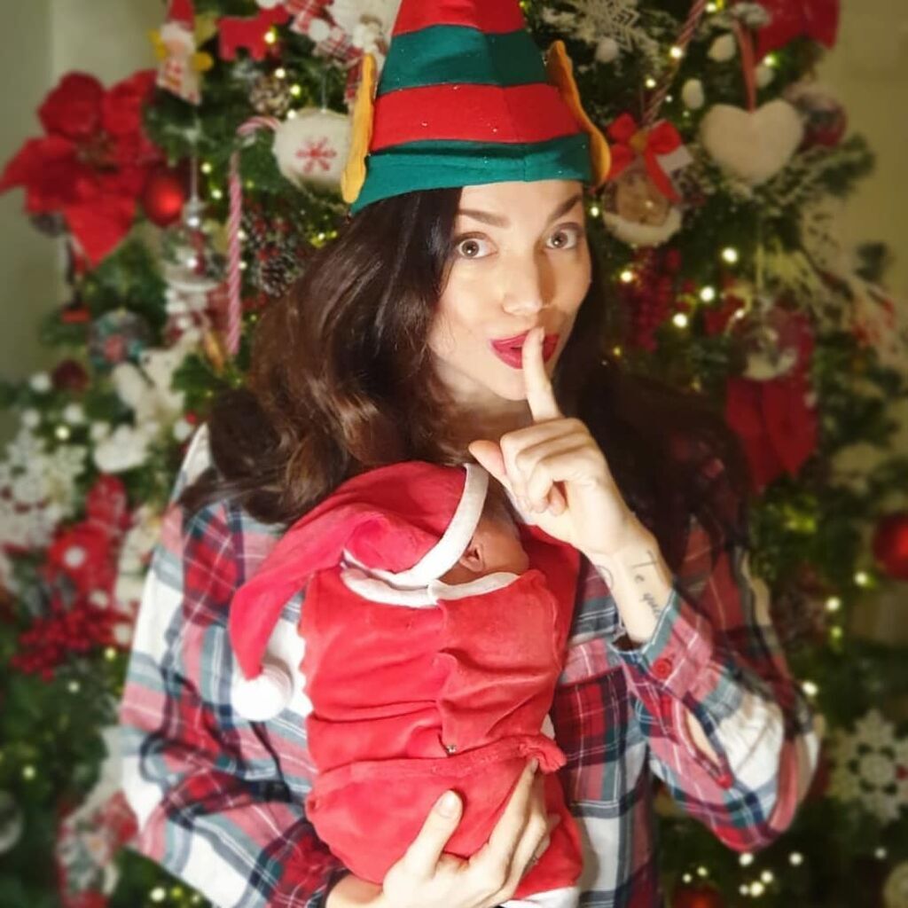 Κρυσταλλία: Τρείς μήνες μαμά - Δείτε όλες τις φώτο με τον γιο της