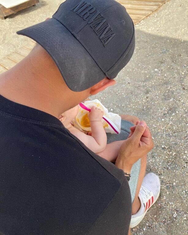 Σάββας Πούμπουρας: Δεν «πιάνεται» η κόρη του - Δείτε πώς την φωτογράφισε 