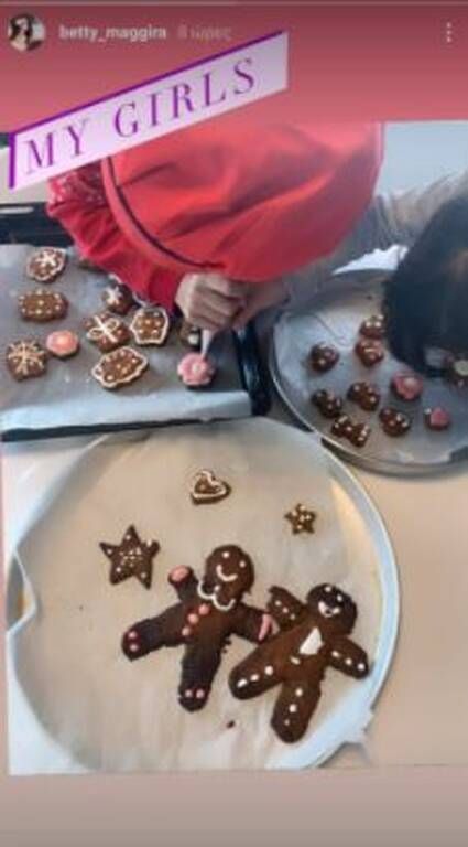 Μπέτυ Μαγγίρα: Οι κόρες της ετοίμασαν πρωινό και της το πήγαν στο κρεβάτι 