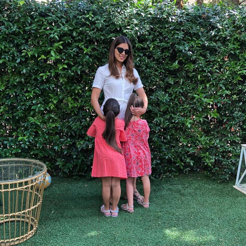 "Ώρα για αγκαλίτσες" - Η τρυφερή φώτο με την κόρη της