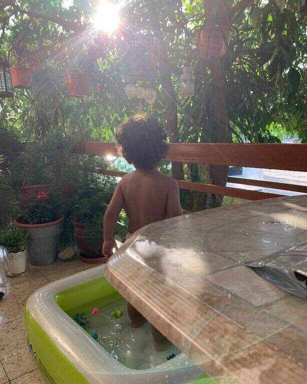 Ησαΐας Ματιάμπα: Δείτε πώς φωτογράφισε τον γιο του (pics)