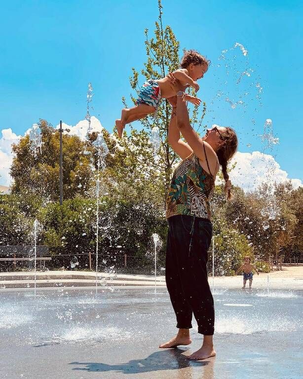 Κλέλια Πανταζή: Καλοκαιρινή βόλτα με το γιο και την ανιψιά της