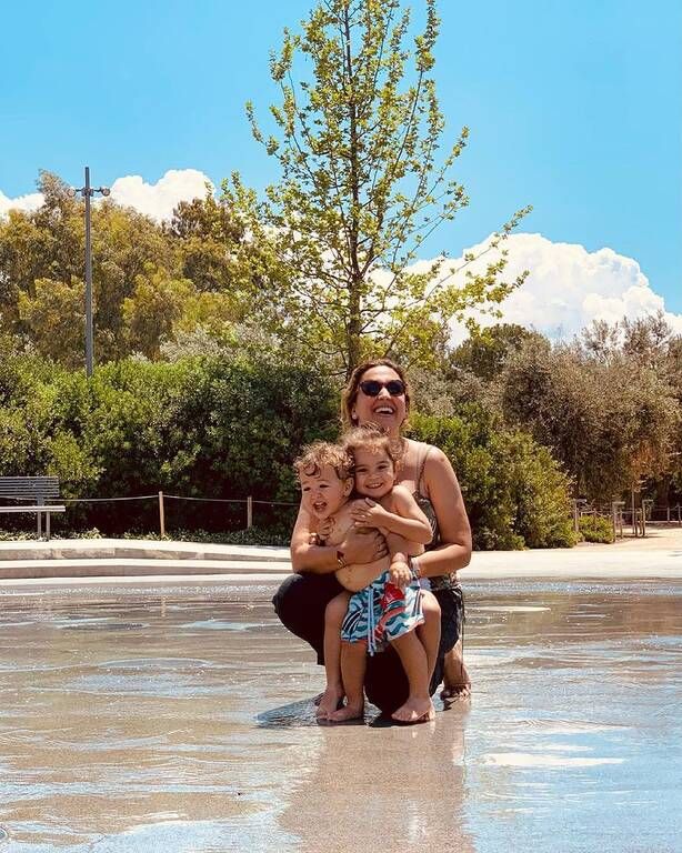 Κλέλια Πανταζή: Καλοκαιρινή βόλτα με το γιο και την ανιψιά της