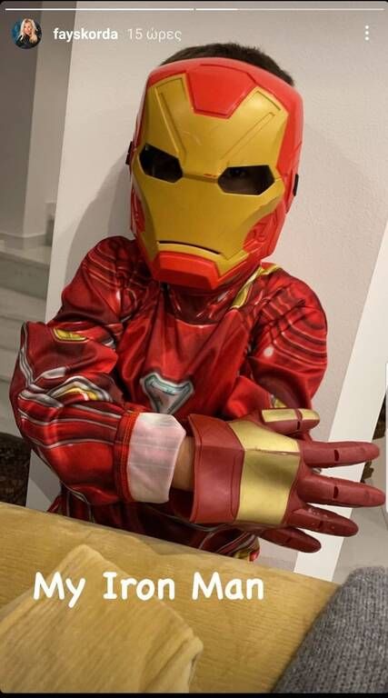 Φαίη Σκορδά: Δείτε τι ντύθηκε ο γιος της στο σπίτι 