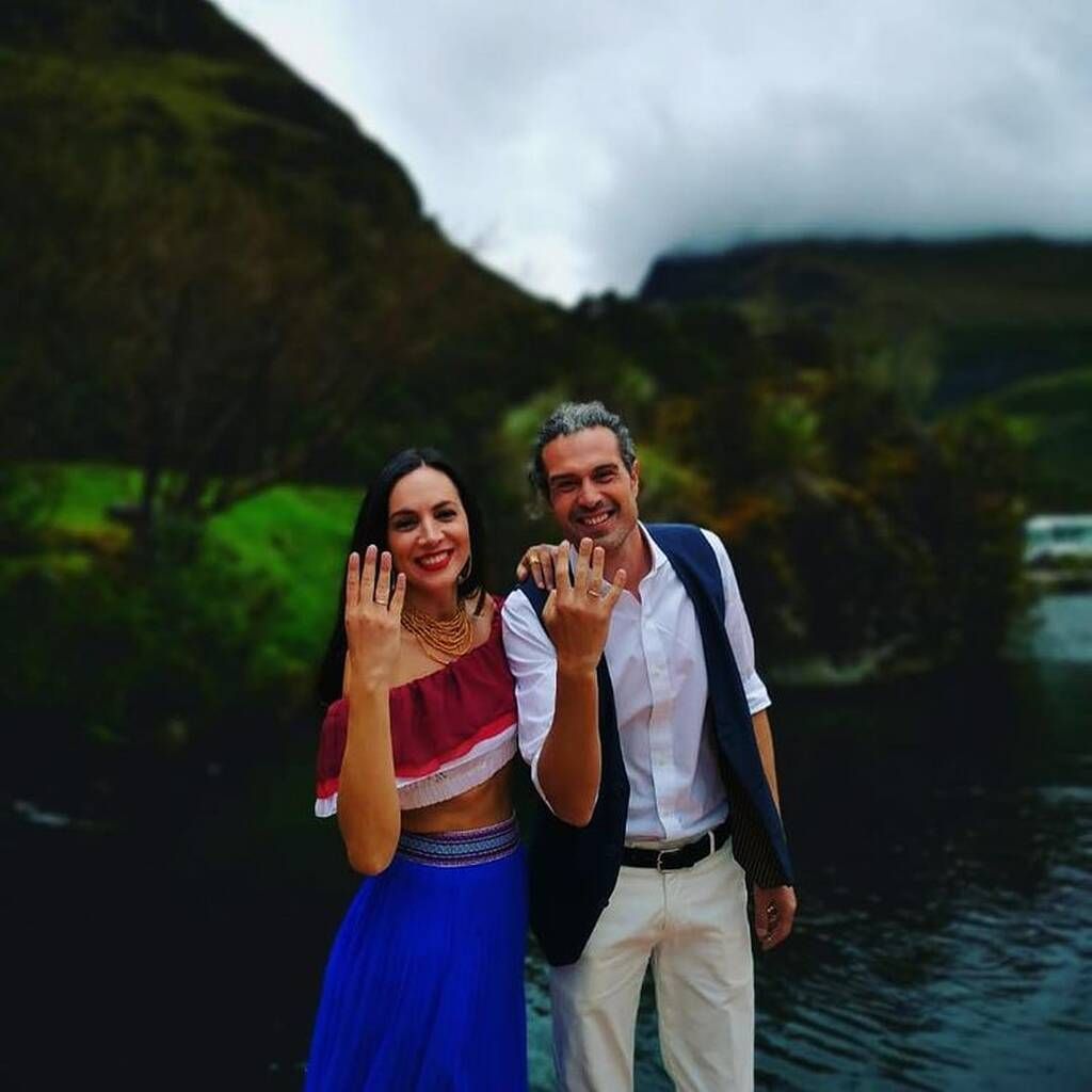 Γνωστή Ελληνίδα ηθοποιός ποζάρει στον φακό με το νεογέννητο μωρό της