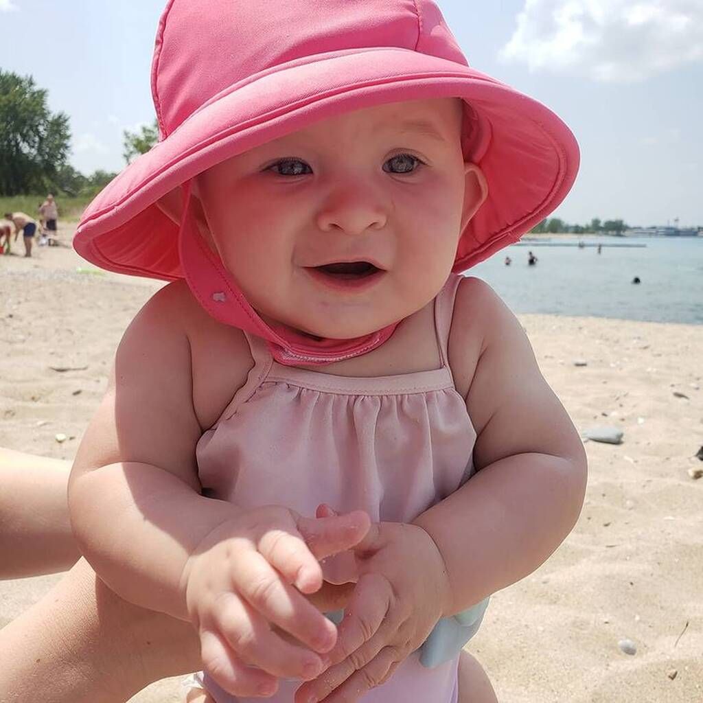 Instagram @laurenderush