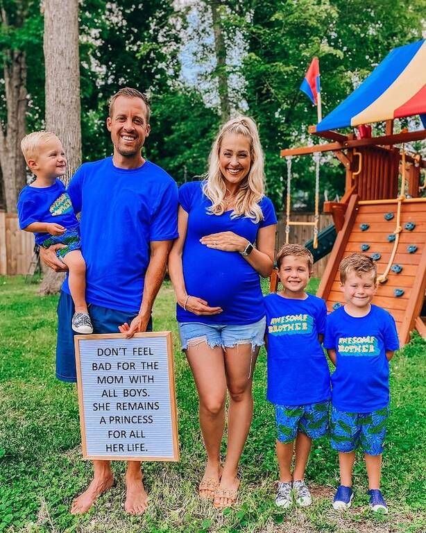 Μαμά με τρία παιδιά φωτογραφίζει την οικογένειά της με τρόπο μοναδικό (pics)