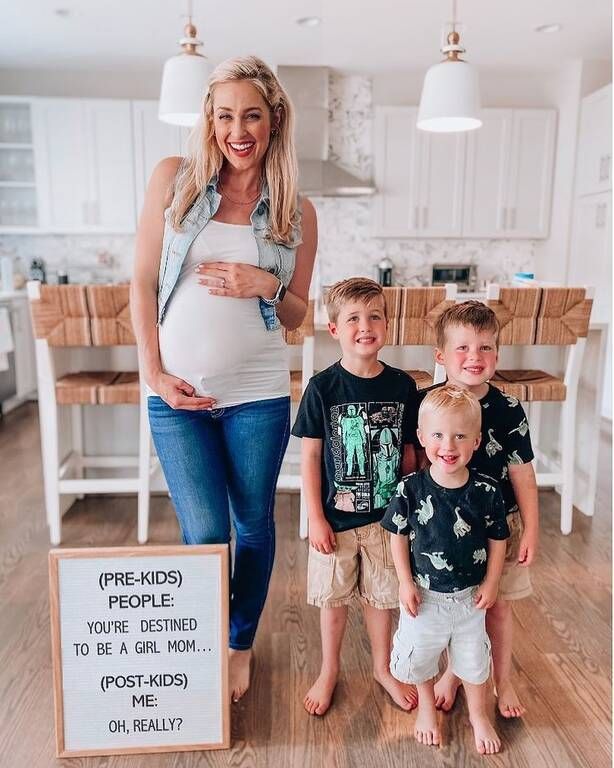 Μαμά με τρία παιδιά φωτογραφίζει την οικογένειά της με τρόπο μοναδικό (pics)