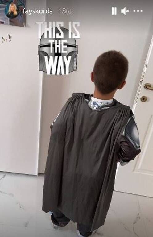 Φαίη Σκορδά: Η φωτογραφία των γιων της στο αεροδρόμιο