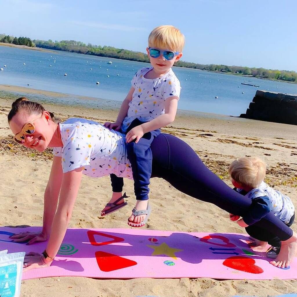 Instagram @studioartyoga