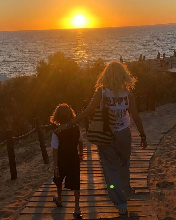 Άννα Βίσση: Tέσσερις γενιές σε μια οικογενειακή, αυθόρμητη φωτογραφία 