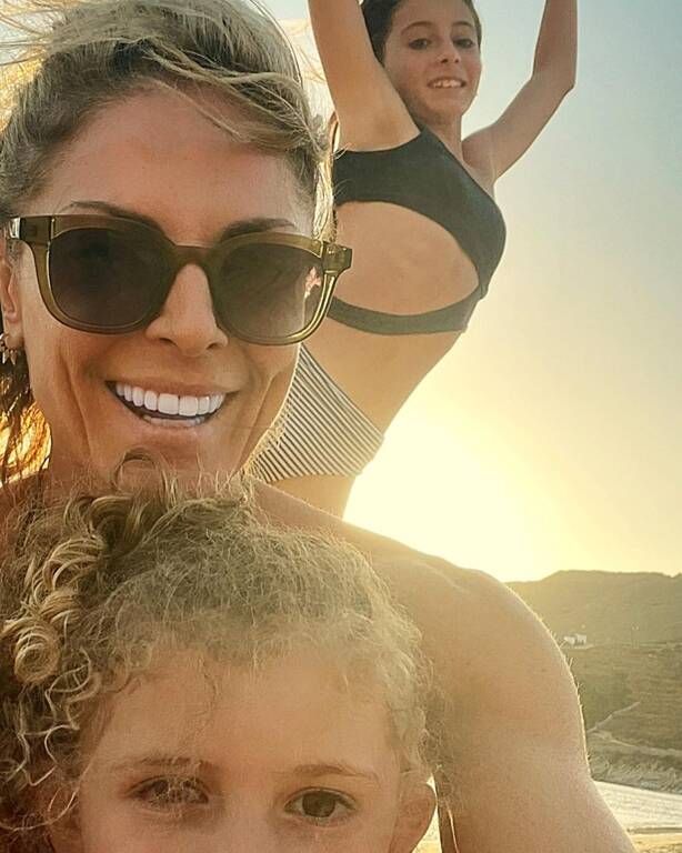 Κατερίνα Λάσπα: "Together make unique summer memories #motheranddaughters #familyfirst"