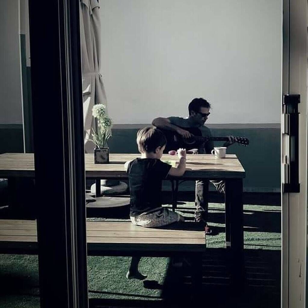 Νίκος Πουρσανίδης: Σπάνια φωτογραφία με τον γιο του μετά από καιρό