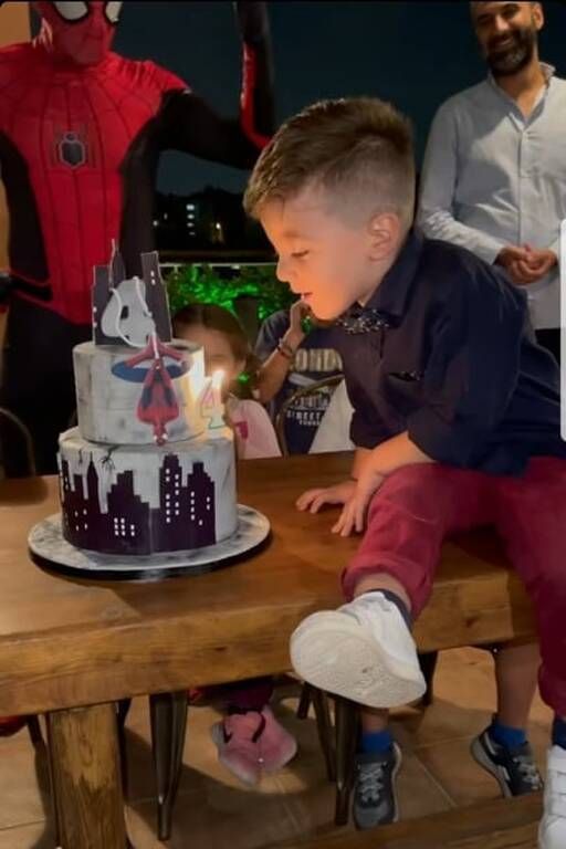 Δαλιάνη-Παπαγιάννης: Ο γιος τους έγινες 4 - Απίθανες φώτο από το πάρτι του