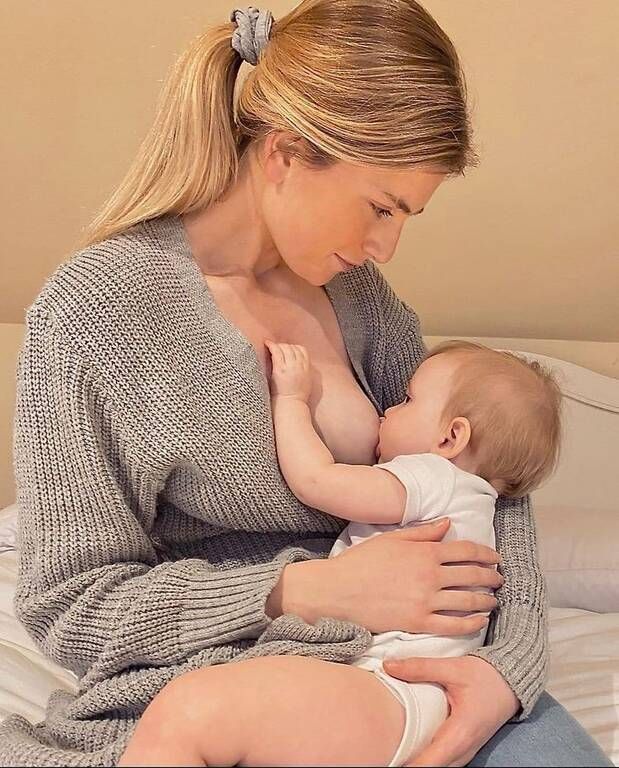 Instagram / breastfeedingnewborn