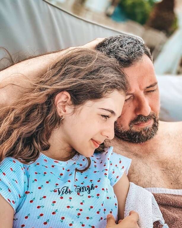 Μάνος Παπαγιάννης: Η απίθανη φώτο με τα παιδιά του ανήμερα των γενεθλίων του