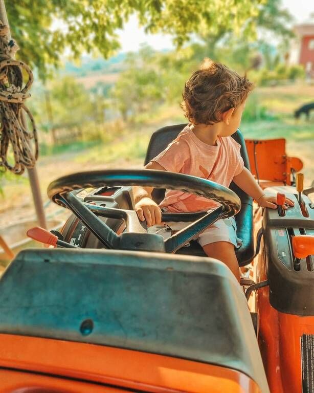 Τα τρομερά δίχρονα! Η απίθανη ανάρτηση της Τζένης Θεωνά για τον γιο της