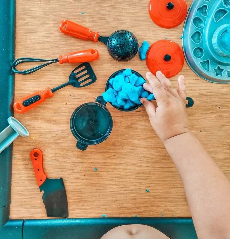 Τζένη Θεωνά: «Αγνώριστος» ο γιος της – Βάφτηκε από την κορυφή ως τα νύχια