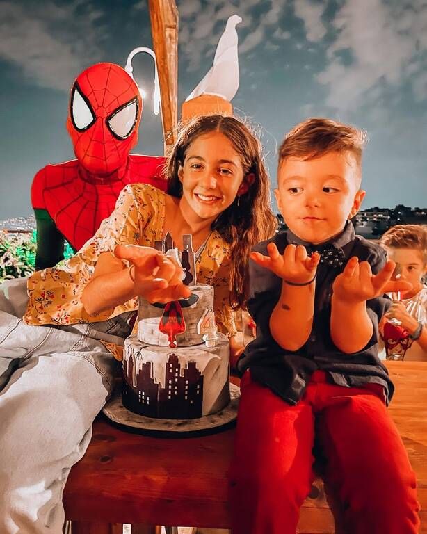 Αγγελική Δαλιάνη: Οι υπέροχες χριστουγεννιάτικες φωτογραφίες των παιδιών της 