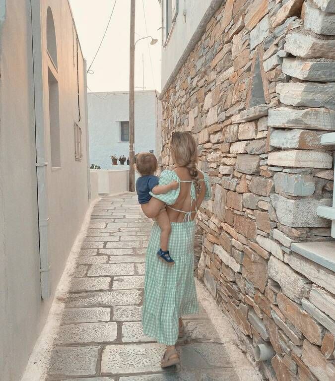 Γεωργία Αβασκαντήρα: Ο γιος της πήγε βόλτα κι ενθουσιάστηκε με τις χριστουγεννιάτικες μπάλες
