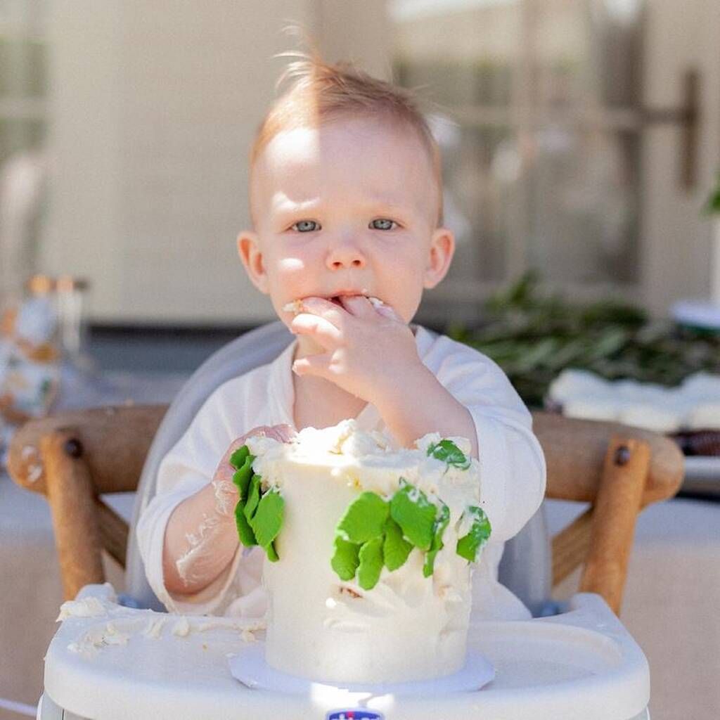 Αυτό το κατάξανθο μωράκι είναι γιος γνωστού Έλληνα ηθοποιού (εικόνες)