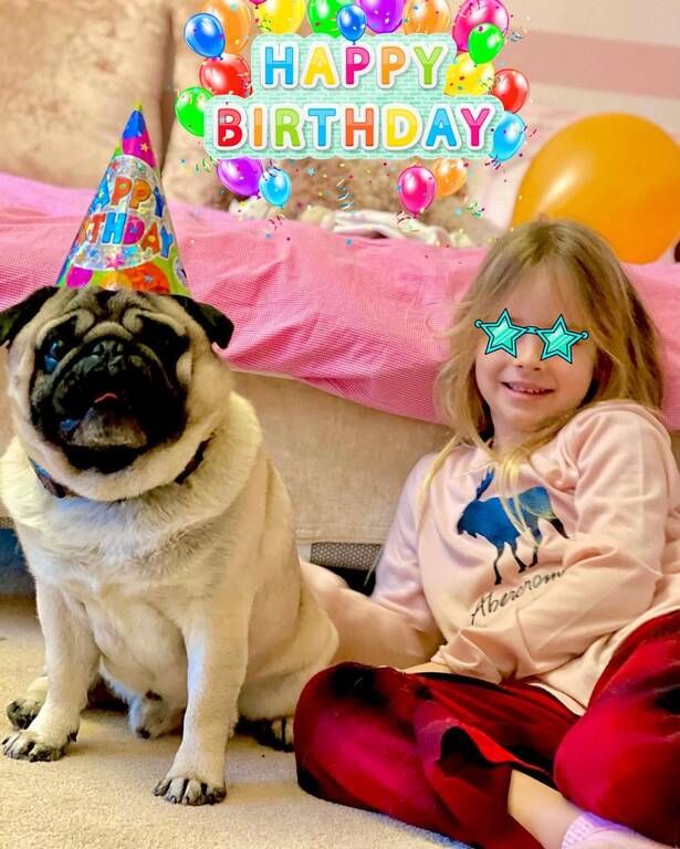 29 Μαρτίου 2021 - "Το μικρό μου κορίτσι γεννήθηκε σαν σήμερα πριν 6 χρόνια κι έφερε πολλή χαρά σε όλη την οικογένεια ! ΜΑΡΙΝΑ μας Χρόνια πολλά ! Σε λατρεύουμε ! ?????❤️❤️❤️❤️❤️#eleni #τυχερημανουλα"