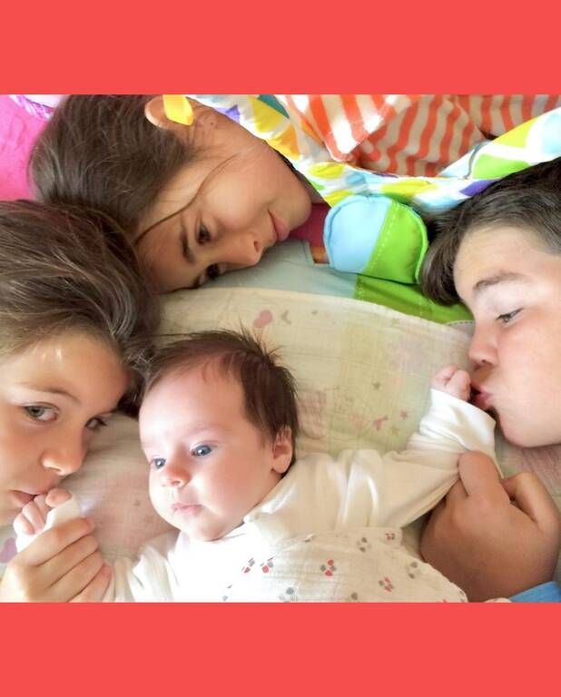 29 Μαρτίου 2021 - "Το μικρό μου κορίτσι γεννήθηκε σαν σήμερα πριν 6 χρόνια κι έφερε πολλή χαρά σε όλη την οικογένεια ! ΜΑΡΙΝΑ μας Χρόνια πολλά ! Σε λατρεύουμε ! ?????❤️❤️❤️❤️❤️#eleni #τυχερημανουλα"