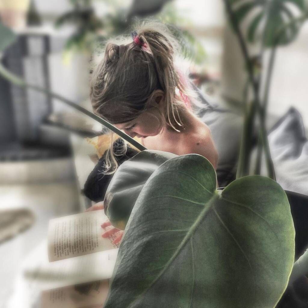 Ειρήνη Τότσικα: Φωτογραφίζεται με την μαμά της με κατακόκκινο κραγιόν  