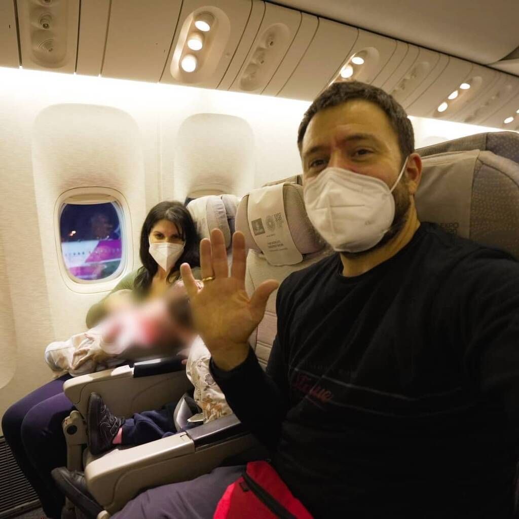 Ευτύχης Μπλέτσας: Η οικογενειακή φώτο από τα γενέθλιά του - Τι του ευχήθηκε η σύζυγός του 