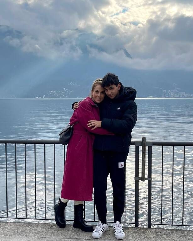 Ντορέττα Παπαδημητρίου: Παιχνίδια με τους γιους της στα χιόνια – Δείτε πόσο άλλαξαν 